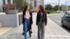 Aylén Vargas y Diana Soler, becadas a través del programa "Ella es astronauta", en una entrevista con la VOA en la Universidad del Bosque en Bogotá. [Foto: Johan Reyes, VOA].