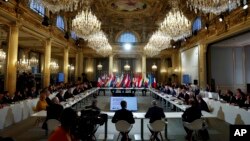 Gjatë takimit në Pallatin Elysee në Paris (26 shkurt 2024)