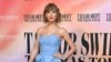 Ca sĩ Mỹ Taylor Swift dự buổi ra mắt phim "Taylor Swift: The Eras Tour" tại rạp AMC The Grove ở Los Angeles, California, vào ngày 11 tháng 10 năm 2023.