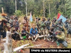 Philip Mehrtens, pilot Susi Air berkebangsaan Selandia Baru yang disandera kelompok separatis di Papua, 6 Maret 2023. (Foto: TPNPB via REUTERS)