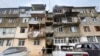 Un edificio residencial resulta dañado tras los bombardeos en Stepanakert, en la región de Nagorno-Karabakh, en Azerbayián, el 19 de septiembre de 2023.