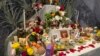 Los días primero y segundo de noviembre se conmemora el Día de los Muertos como un momento para honrar a los fallecidos. Los altares son una de las tradiciones más representativas de esta fecha que se extiende a diferentes países del mundo.
