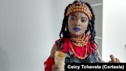 Ceicy Tchavala, artista angolana