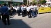 Ərdəbildə təqaüdçülərin aksiyası (Foto: Müəllimlər Həmkarlar İttifaqının Koordinasiya Şurasının Telegram kanalı)