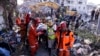 ARCHIVO - A once días del terremoto en Turquía y Siria los cuerpos de socorro aún trabajan entre los escombros para rescatar a posibles sobrevivientes entre las ruinas. La cuenta de fallecidos entre los escombros sigue en aumento.