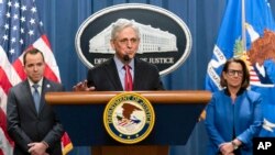 Prokurori i Përgjithshëm Merrick Garland duke njoftuar padinë (Uashington, 21 mars 2024)