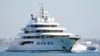 Superjahta Amadea u zaljevu kod San Dijega, 27. juna 2022. godine. (Foto: AP/Gregory Bull)