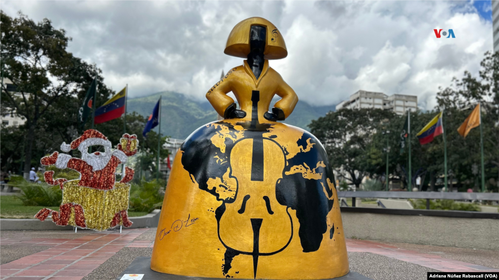 &quot;Las Meninas&quot; ya están en Caracas y rinden tributo a símbolos de la venezolanidad, como el &quot;sonero del mundo&quot;, Oscar d&acute; León,quien - en 2013- recibió el Grammy Latino a la excelencia musical.