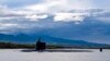 ແຟ້ມພາບ - ເຮືອດຳນ້ຳ USS Missouri ແລ່ນອອກໄປຈາກຖານທັບຮ່ວມ Pearl Harbor-Hickam ຕາມກຳນົດການໄປປະຈຳການ, ວັນທີ 1 ກັນຍາ 2021. (U.S. Navy via AP)