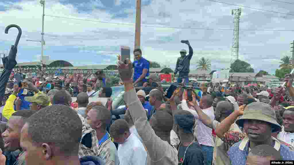 Venâncio Mondlane participa em manifestação da Renamo em Maputo pela "reposição da verdade eleitoral"