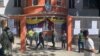 Inmediaciones de un centro de votación en Caracas donde venezolanos participan en el referendo consultivo por el Esequibo, el 3 de diciembre de 2023. 