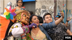 En Fotos | Teatristas de unas 16 naciones reparten alegría en ciudades de Chile