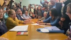 Dirigente opositora María Corina Machado se postula para las elecciones primarias en Venezuela
