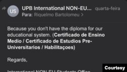Email de Universidade romena dirigido a estudante angolano negando a candidatura devido à nomenclatura do diploma