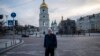 Заступник Генсекретаря ООН з гуманітарних питань Мартін Гріффітс під час інтервʼю з AP в Києві 7 квітня 2022 року. Фото зроблене 7 квітня 2022 року. AP/Rodrigo Abd