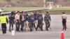 Colombia entrega a Ecuador a policía acusado de asesinato