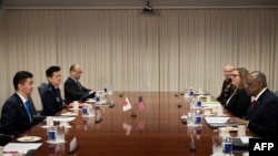 日本防衛大臣岸信夫5月4日與美國國防部長奧斯汀針對俄羅斯侵烏、中國議題進行討論，並協商修訂日美戰略文書。