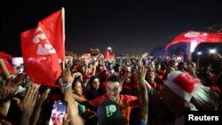 Los aficionados celebran el partido Dinamarca contra Túnez en Qatar, el 22 de noviembre de 2022.