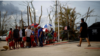 Puertorriqueños reciben escasos suministros tras paso de María