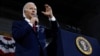 Aprobación de Biden estable tras descubrimiento de documento: encuesta AP-NORC