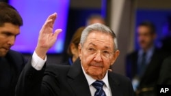 El presidente Raúl Castro tiene planeado reunirse el martes con el presidente Barack Obama.