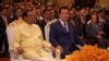 ប្រធានាធិបតី​ស្រីលង្កា លោក ម៉ៃទ្រីប៉ាឡា ស្រ៊ីសេនា (ឆ្វេង) និង​លោក​នាយករដ្ឋមន្ត្រី ហ៊ុន សែន (ស្តាំ) ចូលរួម​ក្នុង​វេទិកា​ធុរកិច្ច កម្ពុជា-ស្រីលង្កា នៅ​សណ្ឋាគារ សូហ្វីតែល ភ្នំពេញ ថ្ងៃទី​ ៧ ខែ សីហា ឆ្នាំ ២០១៩។ (រូប​ថត​ពី​ទំព័រ​ហ្វេសប៊ុក​ផ្លូវការ​របស់​លោក ហ៊ុន សែន)