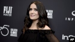 Salma Hayek describió en un artículo de opinión en el New York Times las presiones a las que fue sometida por Harvey Weinstein durante la producción de la cinta biográfica, "Frida" de 2002.