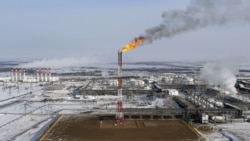 VOA Asia - Russian oil banned