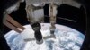 Esta foto del 6 de diciembre de 2021 proporcionada por la NASA muestra la Estación Espacial Internacional en órbita a 264 millas sobre el mar Tirreno con la nave tripulada Soyuz MS-19 acoplada.