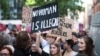 UK Supreme Court: Migrant Flight to Rwanda Can Go Ahead 
