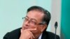 El presidente electo de Colombia, Gustavo Petro, escucha durante un discurso en la Universidad Externado en Bogotá, Colombia, el martes 26 de julio de 2022. Petro dio una charla a los estudiantes donde él estudió economía, antes de su toma de posesión el 7 de agosto.