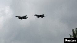 Истребители F-16 в небе Украины. Август 2024 г. 