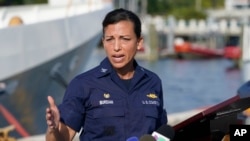 La capitana de la Guardia Costera, Jo-Ann F. Burdian, declaró anteriormente que la decisión de suspender la búsqueda no fue fácil.