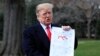 Президент Трамп демонстрирует карты Сирии, на которых изображены территории, контролируемые «ИГ» в 2016 и 2019 годах. Вашингтон, 20 марта 2019 года