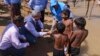  UNHCR ဒုက္ခသည်များဆိုင်ရာ ကုလသမဂ္ဂမဟာမင်းကြီး Filippo Grandi စက်တင်ဘာ ၂၃ ရက်နေ့က ရိုဟင်ဂျာဒုက္ခသည် စခန်းတွေကို သွားရောက်စဉ် 