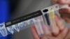La esperanza de poder comprobar si una persona ha quedado inmune a la COVID-19 se basa en pruebas serológicas que buscan anticuerpos en el sistema inmunológico de las personas para aclarar cuántas han estado expuestas al virus.