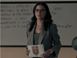 Imagen de la serie "Oscuro Deseo", de Netflix, en donde Maite Perroni interpreta al personaje Alma Solares.