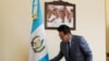Miguel Ángel Gálvez, juez del tribunal de mayor riesgo de Guatemala, posa para una fotografía en su oficina en el piso 14 del imponente edificio judicial en la Ciudad de Guatemala, el 12 de mayo de 2022. 