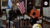 La presidenta de Honduras, Xiomara Castro, recibe a la jefa del Comando Sur de Estados Unidos, general Laura Richardson, en su despacho en la sede del Gobierno en Tegucigalpa. Foto: Antoni Belchi / VOA.