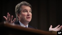 El nominado a la Corte Suprema de EE.UU., Brett Kavanaugh, está siendo acusado por Christine Blasey Ford de agresión sexual cuando ambos eran adolescentes.