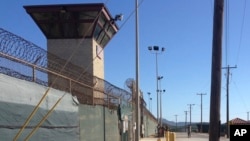 El secretario de Defensa de EE.UU., Jim Mattis, llegó a la base naval estadounidense en la Bahía de Guantánamo, Cuba, el miércoles, 20 de diciembre de 2017.