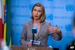 La jefe de política exterior de la Unión Europea, Federica Mogherini, reaccionó en Bruselas al anuncio del presidente de EE.UU., Donald Trump de que no re-certificará el pacto nuclear con Irán. Foto de archivo.
