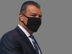 ARCHIVO - Alex Padilla, secretario de Estado de California, en fotografía oficial. Ahora ocupa la vacante dejada  en el Senado federal por Kamala Harris, quien pasó a ocupar la vicepresidencia del país.