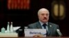 Державні ЗМІ у Білорусі повідомили, що білоруський керівник Олександр Лукашенко особисто наказав посадити авіалайнер компанії Ryanair у Мінську