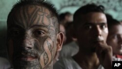Pandilleros salvadoreños en el centro penal de Quezaltepeque, una de las cárceles donde se gestó la tregua entre pandillas.