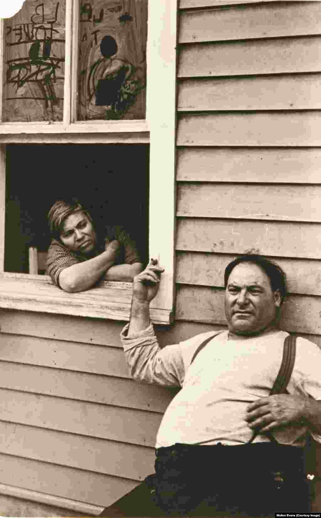 Walker Evans, Ossining, People in Summer, New York State Town, 1931.