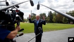 El presidente Donald Trump volvió a negar que su plan de reforma tributaria beneficie sólo a los más ricos.
