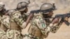 Sojojin Najeriya a lokacin da suke atisaye.(Twitter/@HQNigerianArmy)