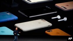 Apple presentó sus nuevos modelos iPhone 7 y iPhone 7 plus, en su evento anual de lanzamiento de productos en San Francisco, California.