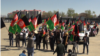 معترضان می‌خواستند به سوی سفارت پاکستان بروند؛ اما پولیس جلوشان را گرفت